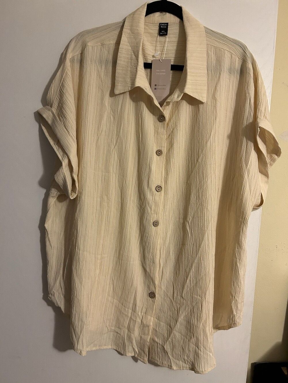 Emery Rose Women's 4XL Pale Yellow Solid Collared Button-Up Short Sleeve Top